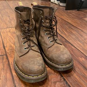 soft brown leather 1460 doc martens- size five in USM.